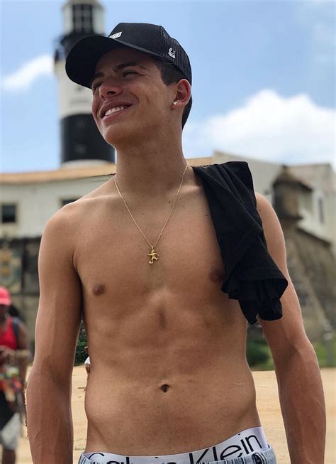 nude thomaz costa|50 fotos de Thomaz Costa pelado mostrando o pênis